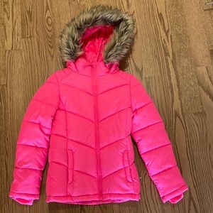 NWOT, SO pink puffer jacket w/faux fur trim